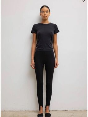 LESET Black Stirrup Leggings